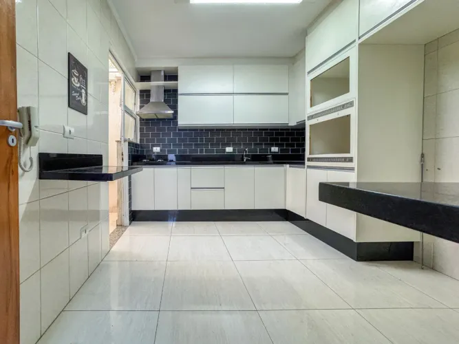 Casa no condomínio Villagio Ourinhos para venda com 3 quartos, sendo 1 suíte, 145m²