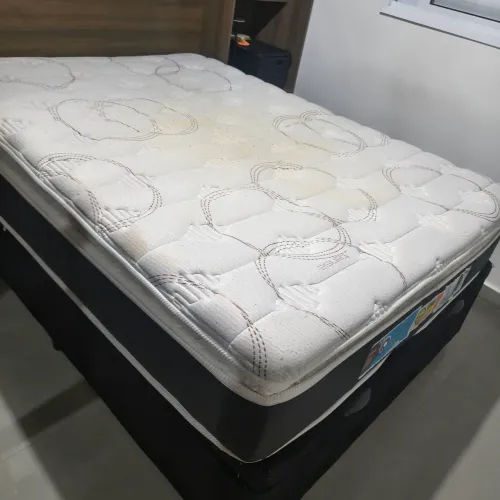 Vendo cama box completa