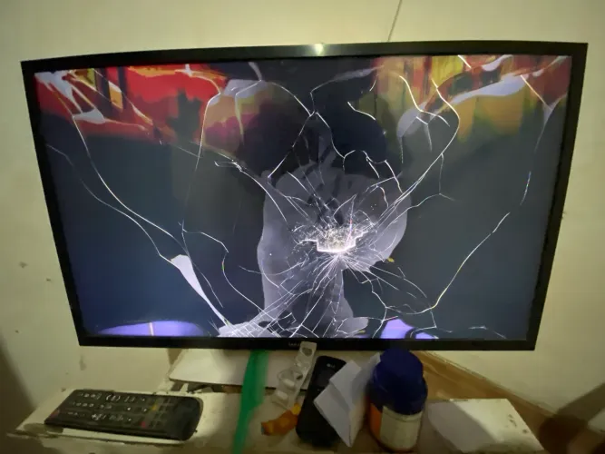 TELEVISÃO SAMSUMG 32POL
