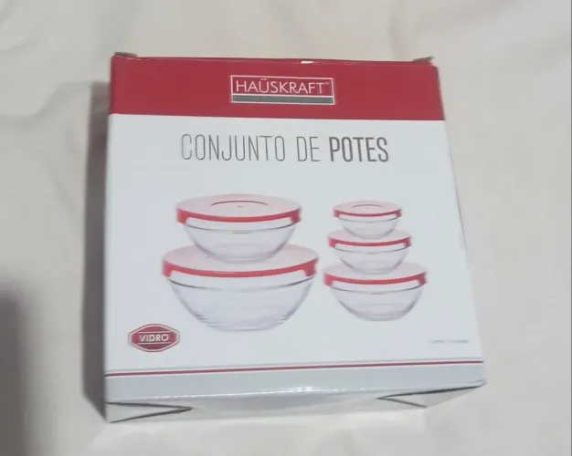 Conjunto de 5 potes de vidros.