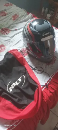 Capacete helt escamoteável (Robocop)