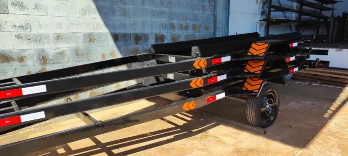 Carretinha para Barco e Jet Ski | Carretas Trindade