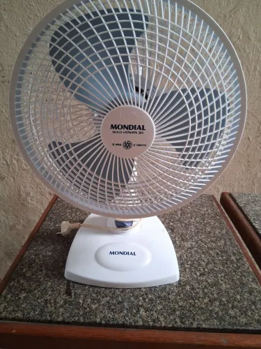 Ventilador Mondial de mesa
