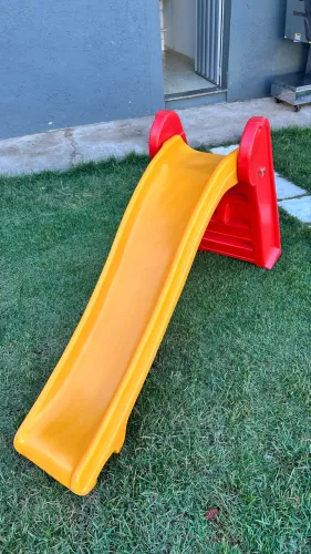 Escorregador infantil