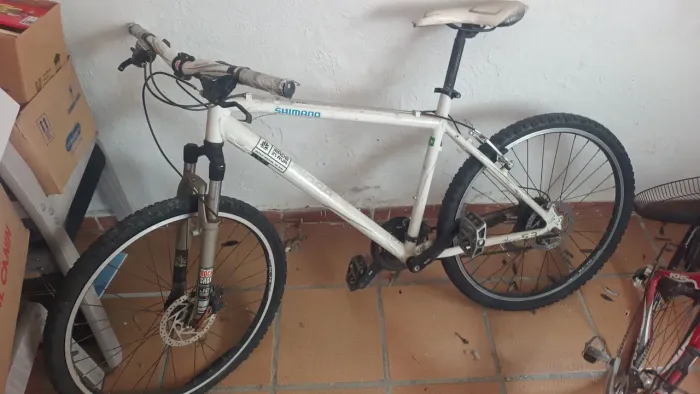 Vendo bicicleta aro 26.