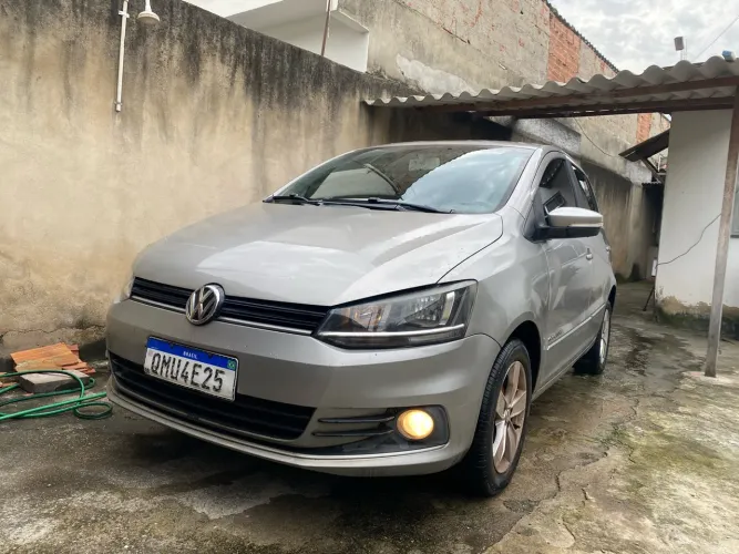 Volkswagen Fox Comfortline 1.6 Flex 8V 5P 2018