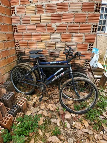 2 Bicicletas Aro 26 - Cairu Flash - Para Reforma ou Peças - R$ 300