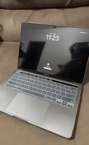 Apple Macbook Pro 13.3 2022 - 8 Gb de Ram - 256 Gb