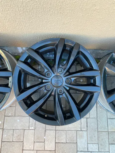 Roda aro 16 polegadas Mitsubishi originais do Lancer 