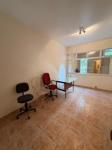 SALA COMERCIAL EM EXCELENTE PONTO