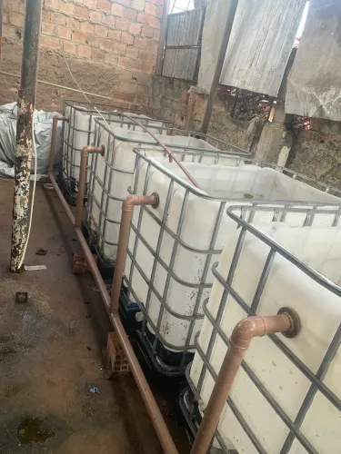 Vende-se caixas para criação de peixes completo