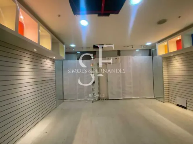 Gávea - Rua Marques de São Vicente. Loja de 72m² no Shopping da Gávea, ótima localização p