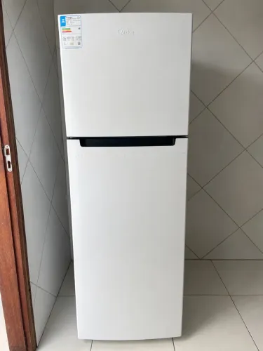 Geladeira Midea