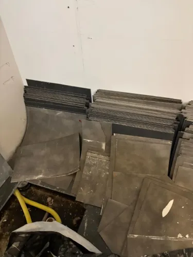Piso vinílico Cinza, 60x60, usado, 90m²