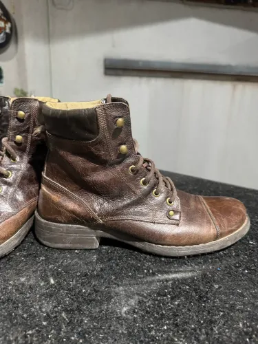 Bota couro Mr. Foot 38