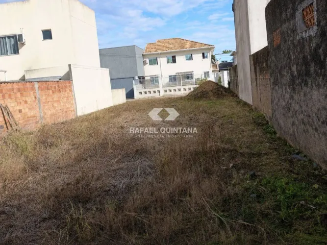 VENDA: Terreno em Forquilhas, São José, área de 338m² com Potencial Extraordinário de Inve