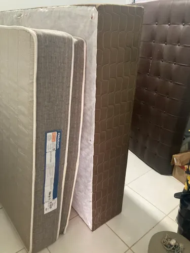 Cama box com colchão e cabeceira
