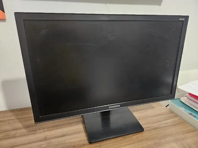 Monitor Sansung Modelo: S22E310HY - Reparo
