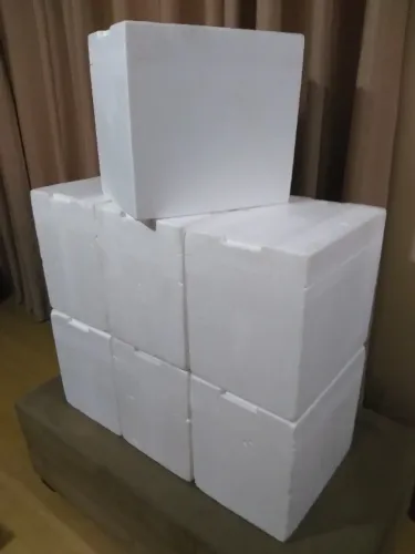 7 isopor quadrado parece dupla (12 litros) TUDO por R$ 50 ou R$ 10 cada um