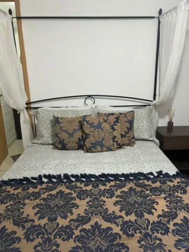 Lindo Apto Mobiliado em Caeiras (Frente à Ilha de Caras) Angra dos Reis RJ