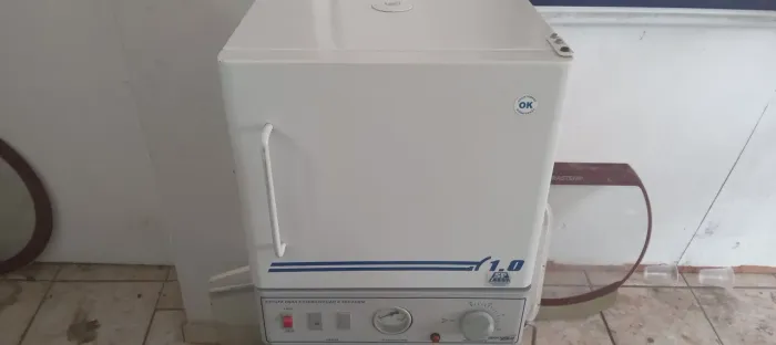 ESTUFA ESTERILIZAÇÃO E SECAGEM CLÍNICA