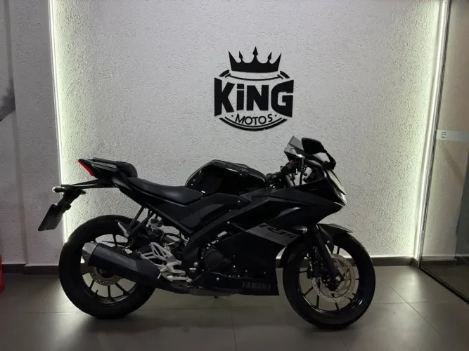 YAMAHA R15 2024