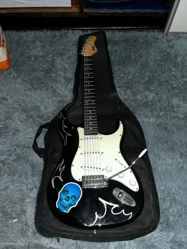 Guitarra + Caixa amplificador