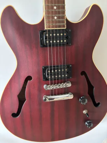 Guitarra semi acústica Ibanez 