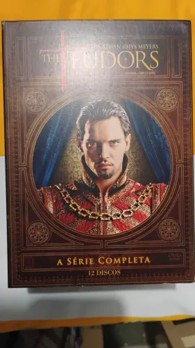 DVDs de filmes e séries