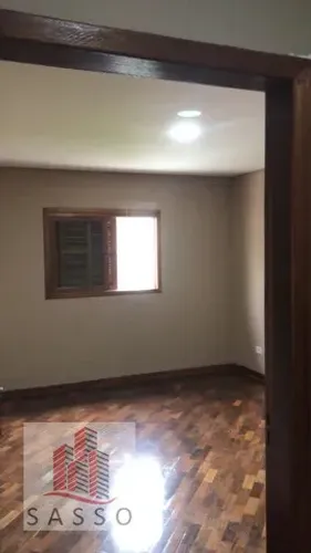 Vendo casa com 2 quartos em Mogi das Cruzes - SP.