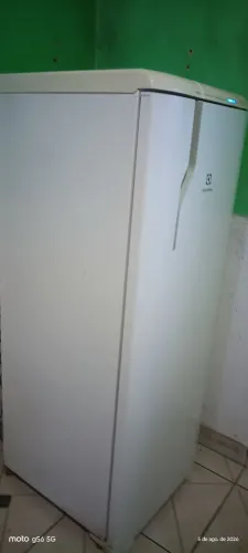 Geladeira Eletrolux Frost Free aceito cartão entrega a combinar ela não cria gelo congela