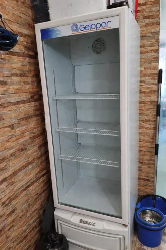 Expositor gelopar 