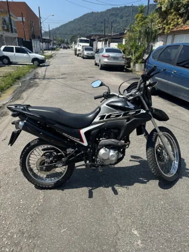 Bros 160 2021 Preta | 32 mil km | Doc. em Dia