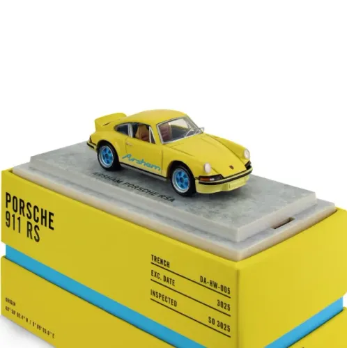 HOT WHEELS DANIEL ARSHAM 1973 PORSCHE 911 RSA AMARELO - lacrado