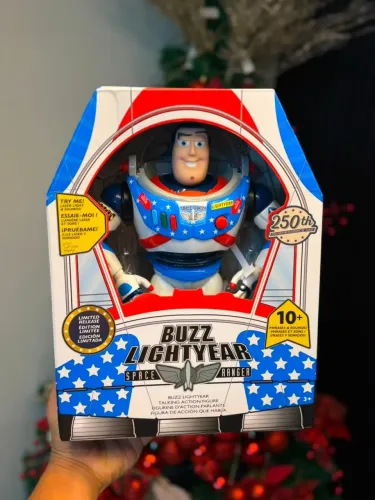Buzz Lightyear Space Ranger - Talking Action Figure (Edição Limitada)