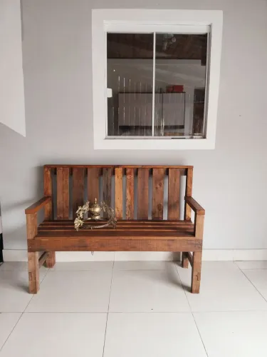 VENDO BANCO DE MADEIRA ESTILO ( Namoradeira )