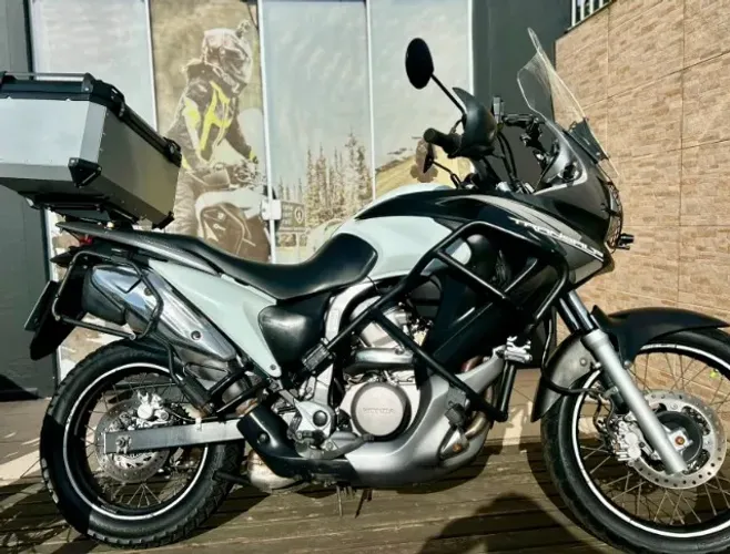 Honda XL 700v Transalp abaixo da fipe com muitos acessórios consulte troca
