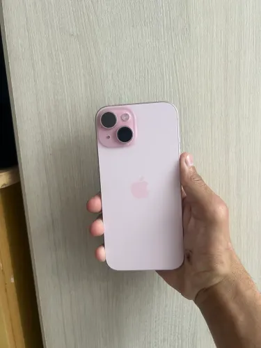 iPhone 15 128GB