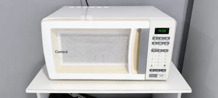 Micro-ondas Consul Branco Digital - Ótimo Estado e Funcionando Perfeitamente! 