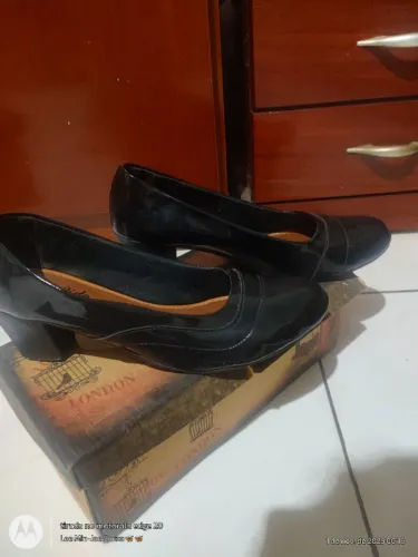 Scarpin de Verniz Preto Confort