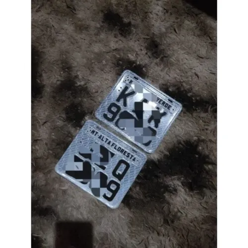 Faço placa cinza refletiva para motos e carros de leilão e atrasadas