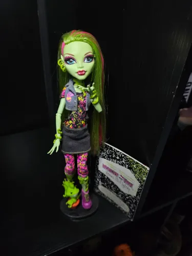 Venus Básica Monster High