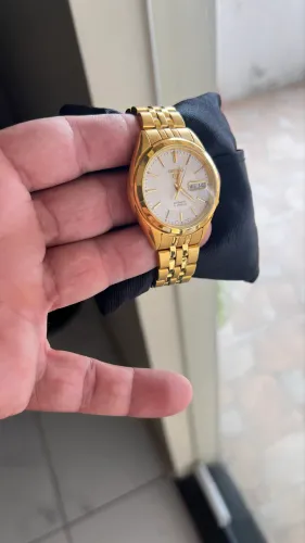 Vendo seiko 5 automático sem nenhuma marca de uso.