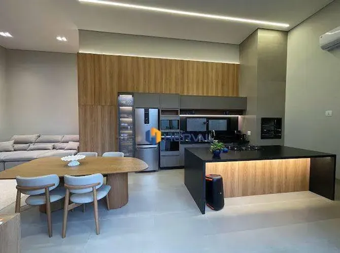 Casa com 3 quartos à venda, 190 m² por R$ 1.650.000 - Jardim Tóquio - Maringá/PR
