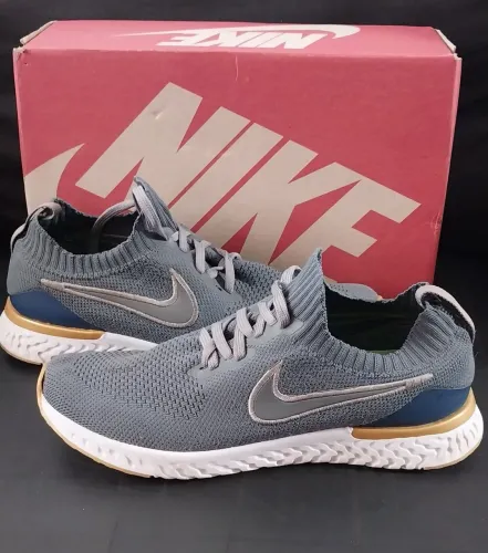 Nike React Premium grade fechada número 41 ORIGINAL 