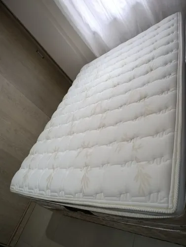 Cama com box