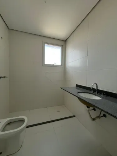 Apartamento de Alto Padrão com 03 Suítes, Pé Direito Alto à Venda no Grand Garden Residenc