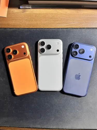 Apple iPhone 17 Pro Max A3526 Dual 256 GB MFYN4BE/A - Cosmic Orange