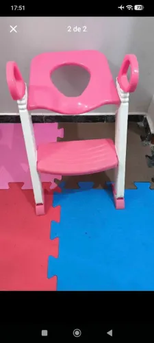 Acento sanitário infantil menina