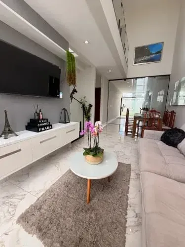 Casa Duplex 4Q 3 Suítes Jardim das Mangueiras Energia Solar Inclusos